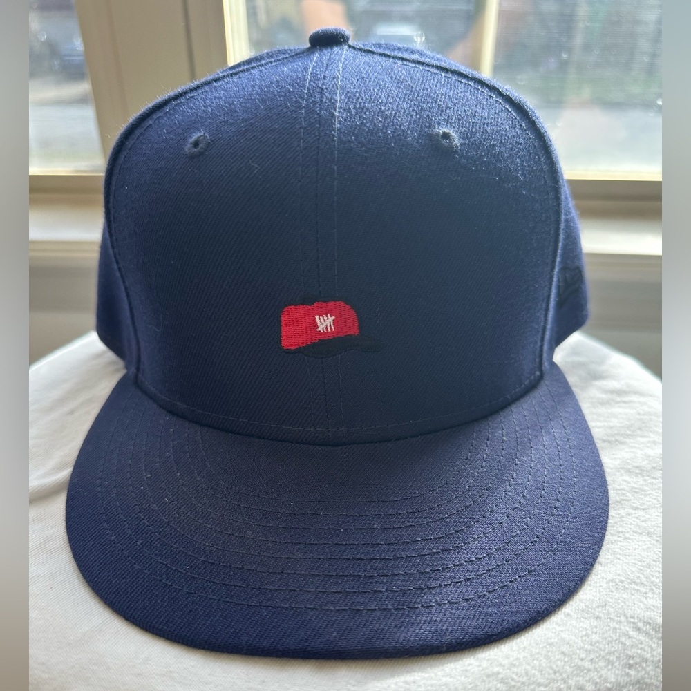 New Era / Undefeated Collab. Navy Blue size 7 1/2